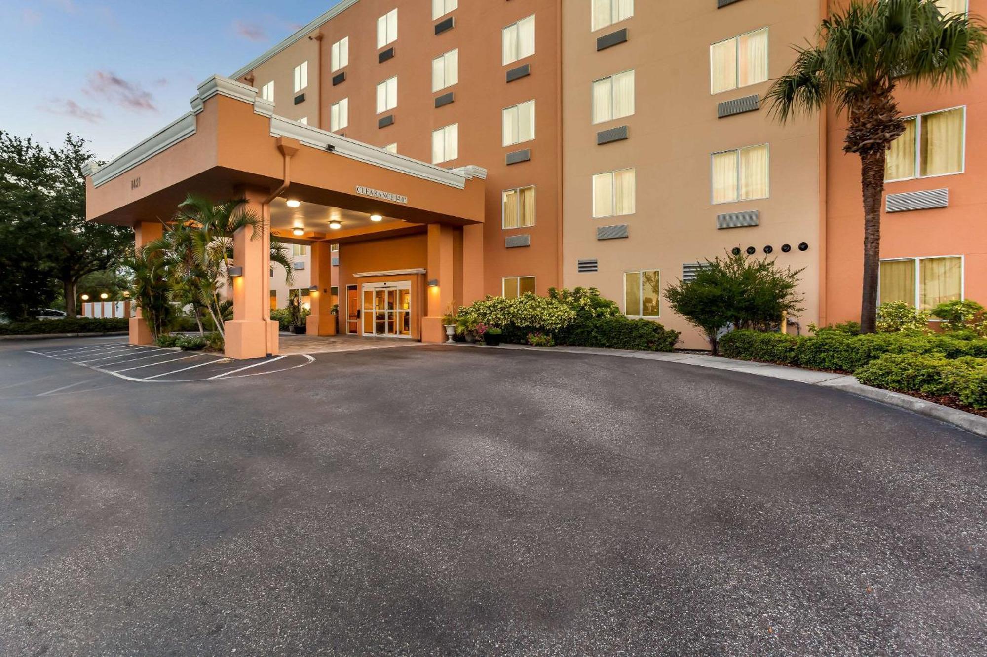 Comfort Suites Tampa Airport North West Chase Exterior foto
