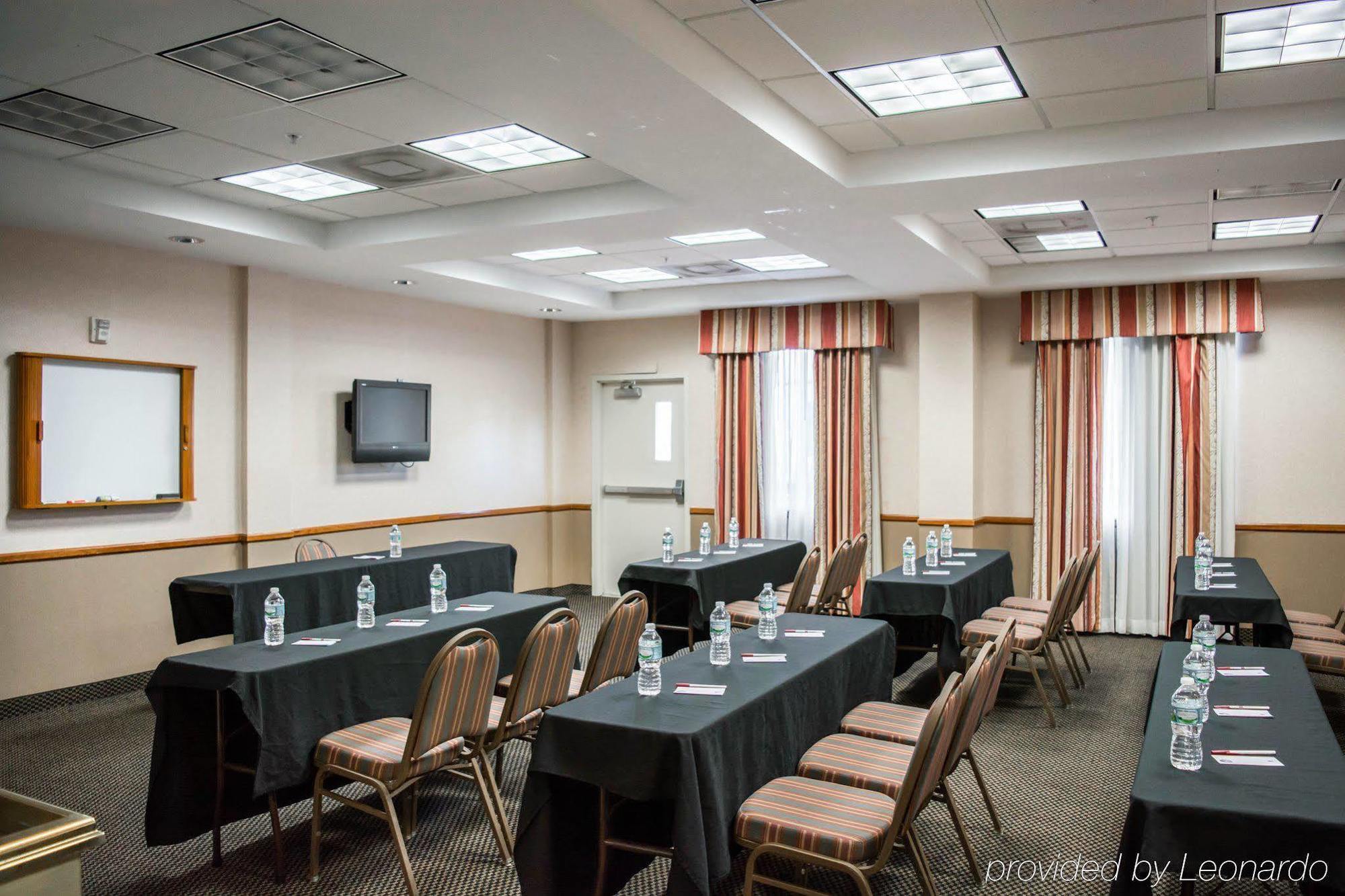 Comfort Suites Tampa Airport North West Chase Exterior foto